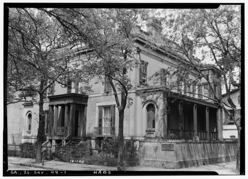 Historic B&W image of the front of the Sorrel Weed House on a sunny day